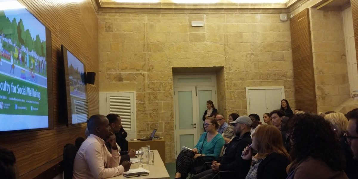 Au-delà du refuge : l’intégration de réfugiés et demandeurs d’asile dans la société maltaise. Une conférence organisée par la faculté de bien-être social en collaboration avec le JRS (JRS)