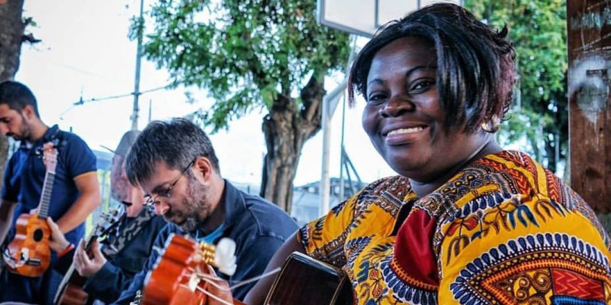 À l’occasion de la Journée mondiale des réfugiés, le Centro Astalli (JRS Italie) a lancé « Yala », un album résultant des voyages musicaux des réfugiés et de ceux qui veulent créer des communautés accueillantes et pacifiques. (JRS)