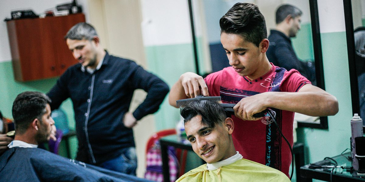 Cours de coiffure au centre FVDL à Bourj Hammoud, au Liban